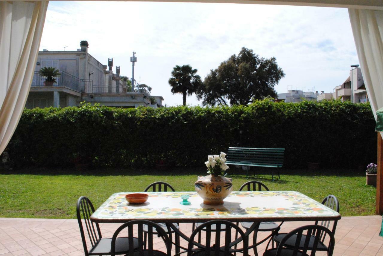 Villa Regina B&B Nettuno Exterior foto